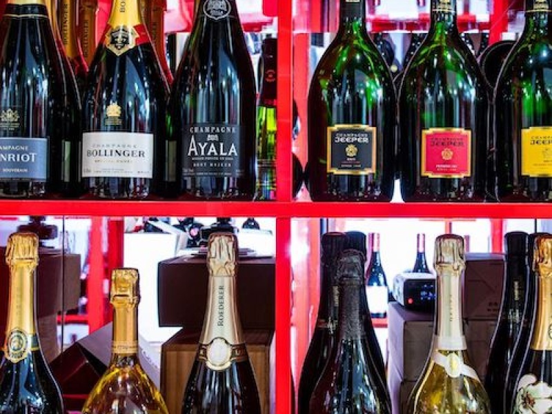 PHOTOS EPICIERS VINS 0520255